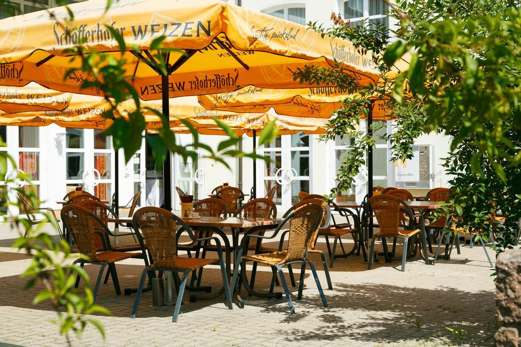 Hotel Goldener Fasan โอราเนียนบัมเวอร์ลิทซ์ ภายนอก รูปภาพ