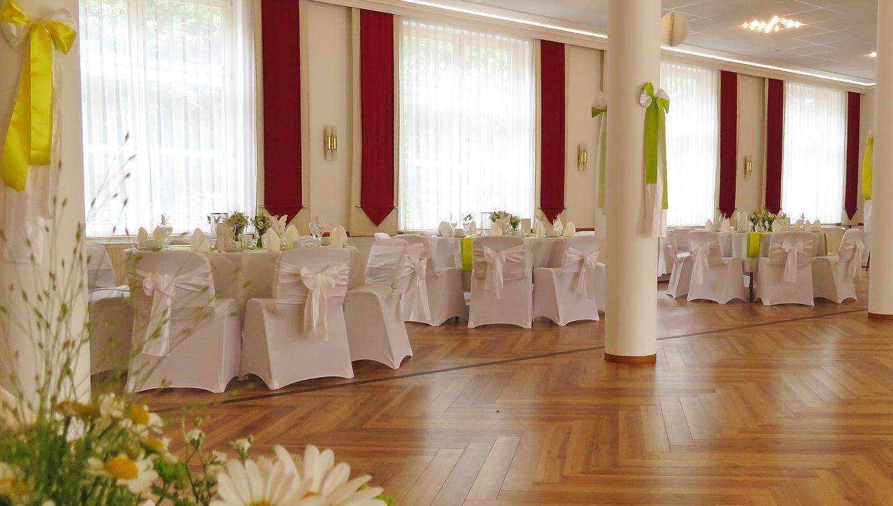 Hotel Goldener Fasan โอราเนียนบัมเวอร์ลิทซ์ ภายนอก รูปภาพ