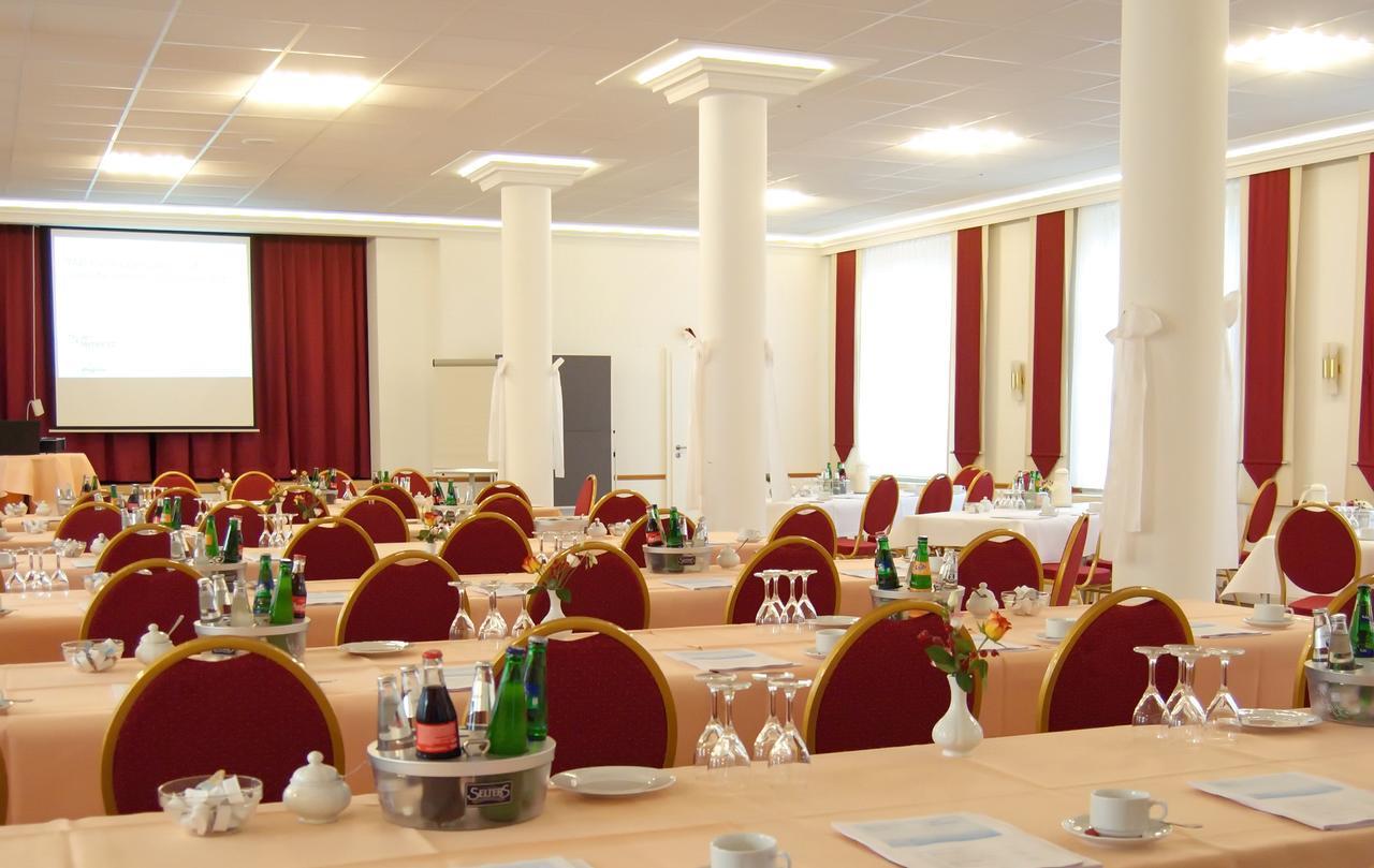 Hotel Goldener Fasan โอราเนียนบัมเวอร์ลิทซ์ ภายนอก รูปภาพ
