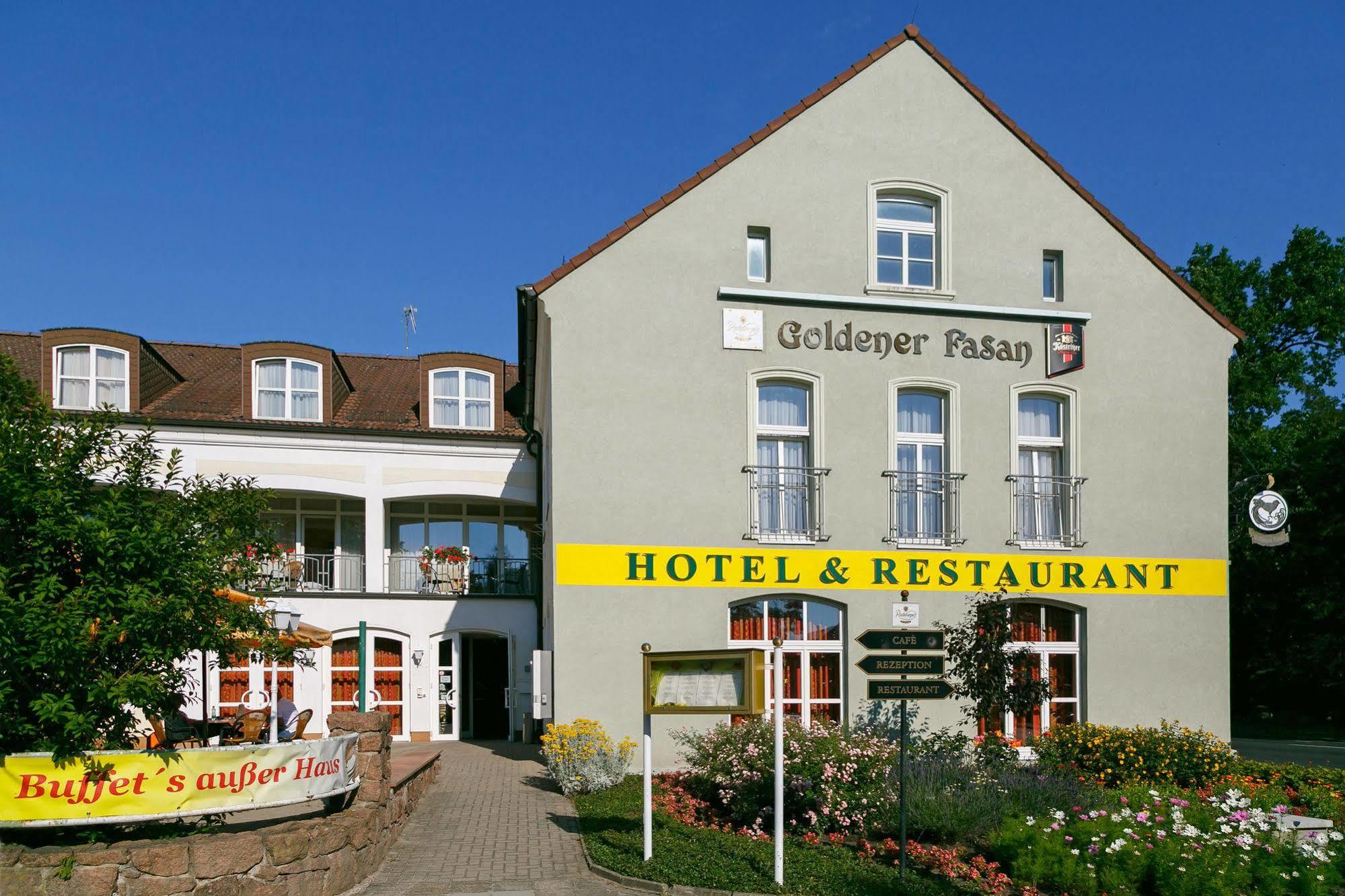 Hotel Goldener Fasan โอราเนียนบัมเวอร์ลิทซ์ ภายนอก รูปภาพ